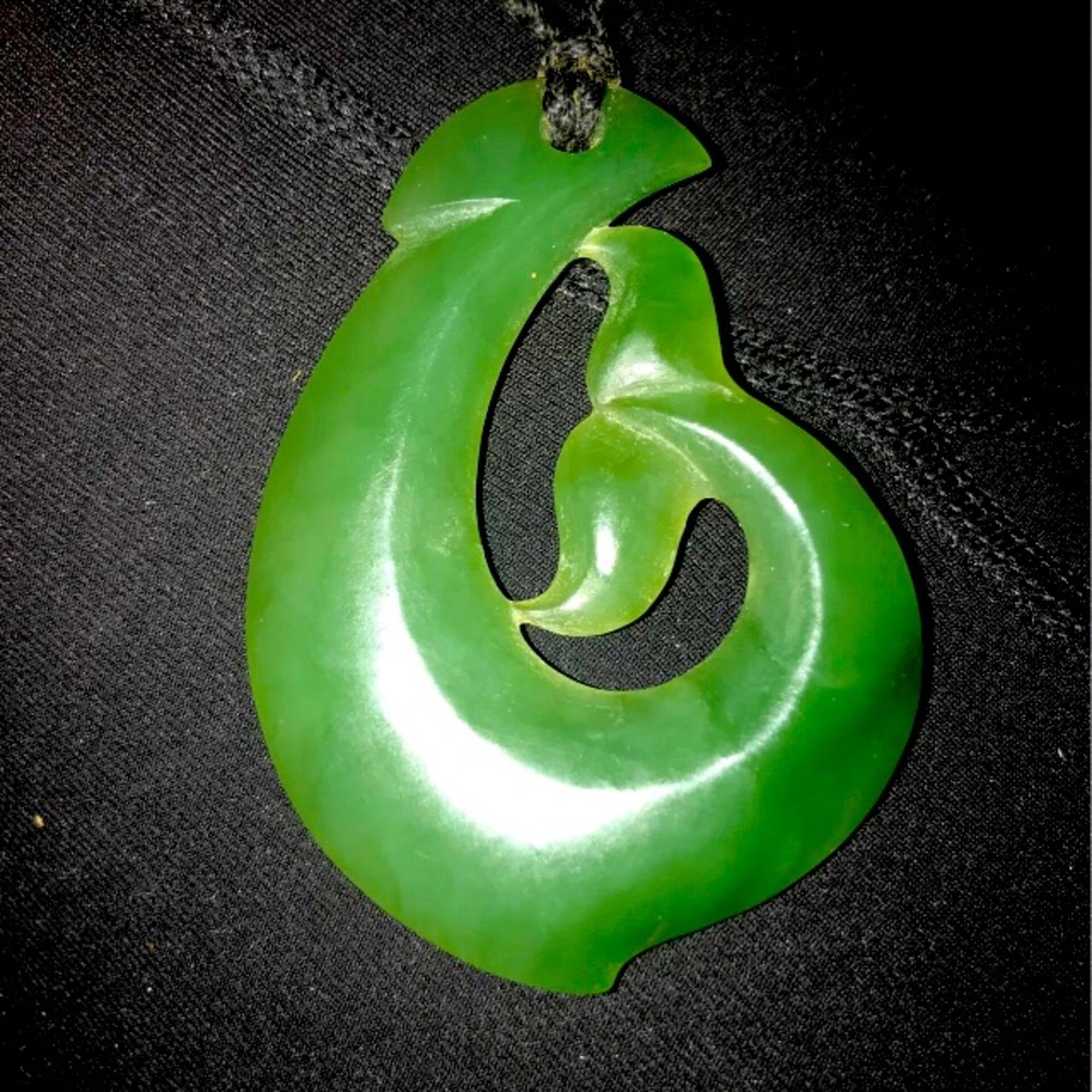 Newzealand jade Maori whale tail hook